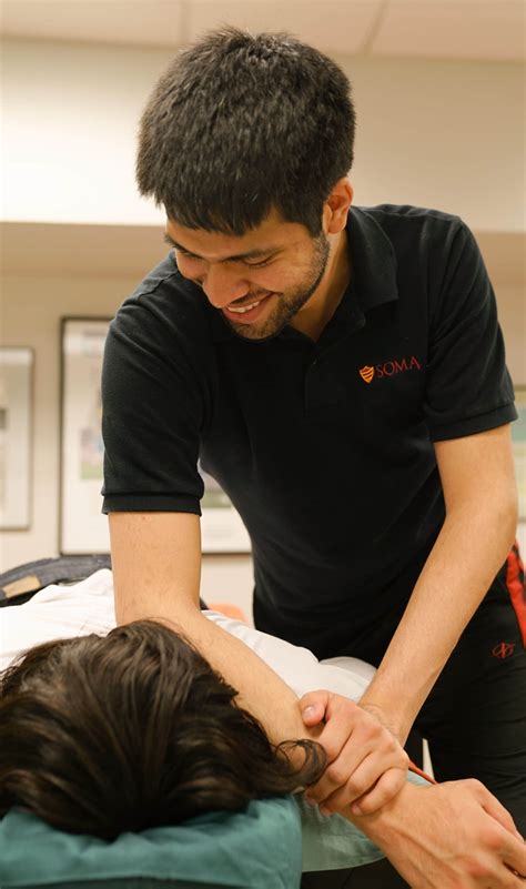 massage therapist training near me cost